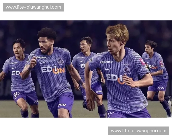 绿茵激战，荣耀对决：FC东京与广岛三箭的足球史诗